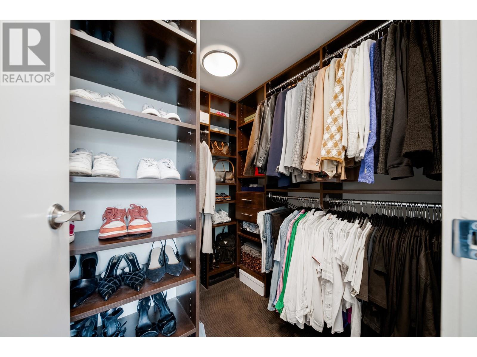 Listing Picture 18 of 39 : TH103 1088 RICHARDS STREET, Vancouver / 溫哥華 - 魯藝地產 Yvonne Lu Group - MLS Medallion Club Member