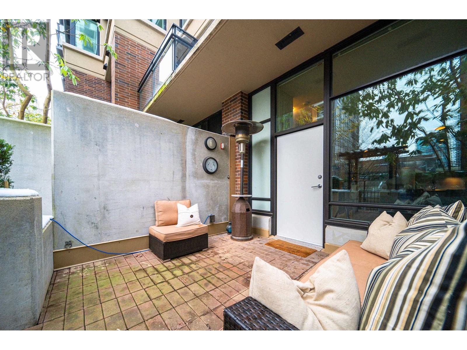 Listing Picture 25 of 39 : TH103 1088 RICHARDS STREET, Vancouver / 溫哥華 - 魯藝地產 Yvonne Lu Group - MLS Medallion Club Member