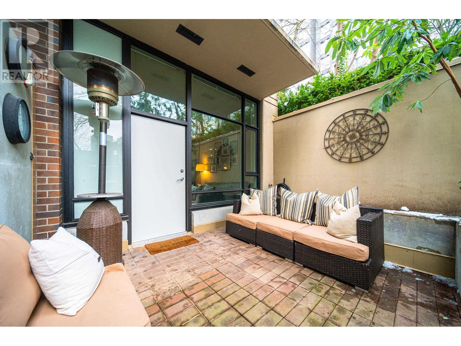 Listing Picture 26 of 39 : TH103 1088 RICHARDS STREET, Vancouver / 溫哥華 - 魯藝地產 Yvonne Lu Group - MLS Medallion Club Member