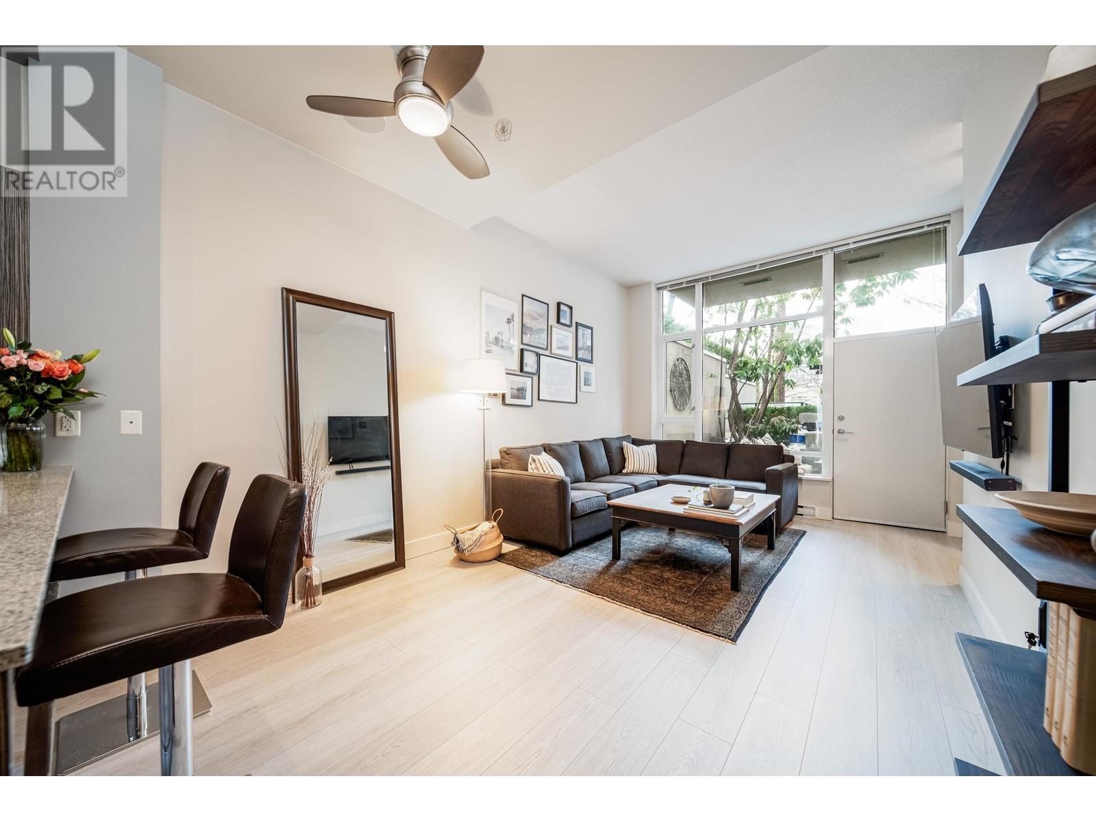 Listing Picture 3 of 39 : TH103 1088 RICHARDS STREET, Vancouver / 溫哥華 - 魯藝地產 Yvonne Lu Group - MLS Medallion Club Member