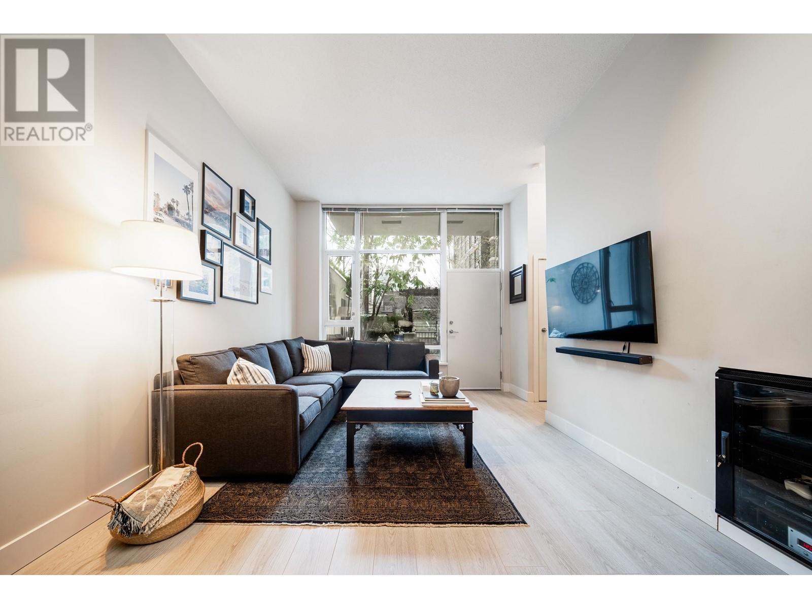 Listing Picture 4 of 39 : TH103 1088 RICHARDS STREET, Vancouver / 溫哥華 - 魯藝地產 Yvonne Lu Group - MLS Medallion Club Member