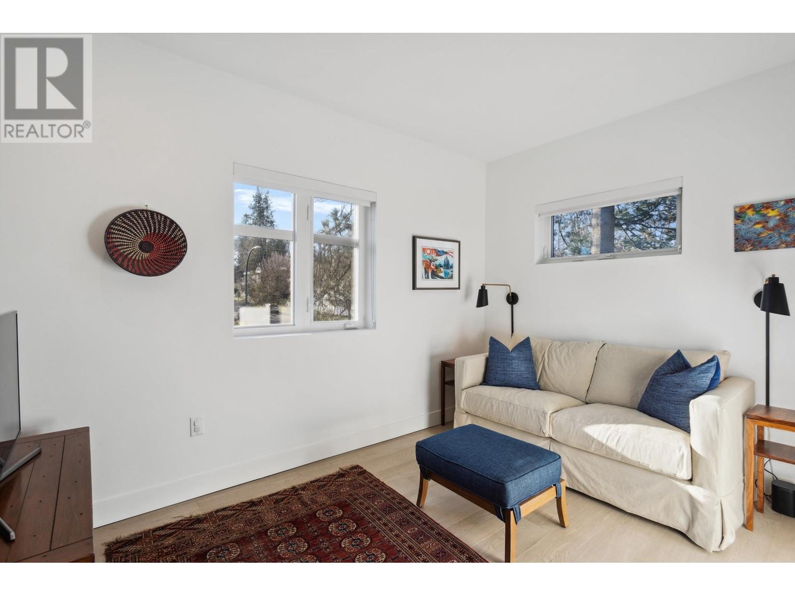 Listing Picture 12 of 25 : 3188 INVERNESS STREET, Vancouver / 溫哥華 - 魯藝地產 Yvonne Lu Group - MLS Medallion Club Member