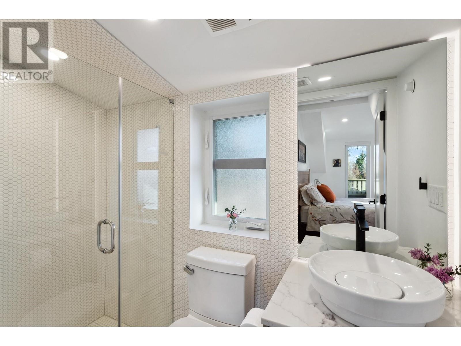 Listing Picture 18 of 25 : 3188 INVERNESS STREET, Vancouver / 溫哥華 - 魯藝地產 Yvonne Lu Group - MLS Medallion Club Member