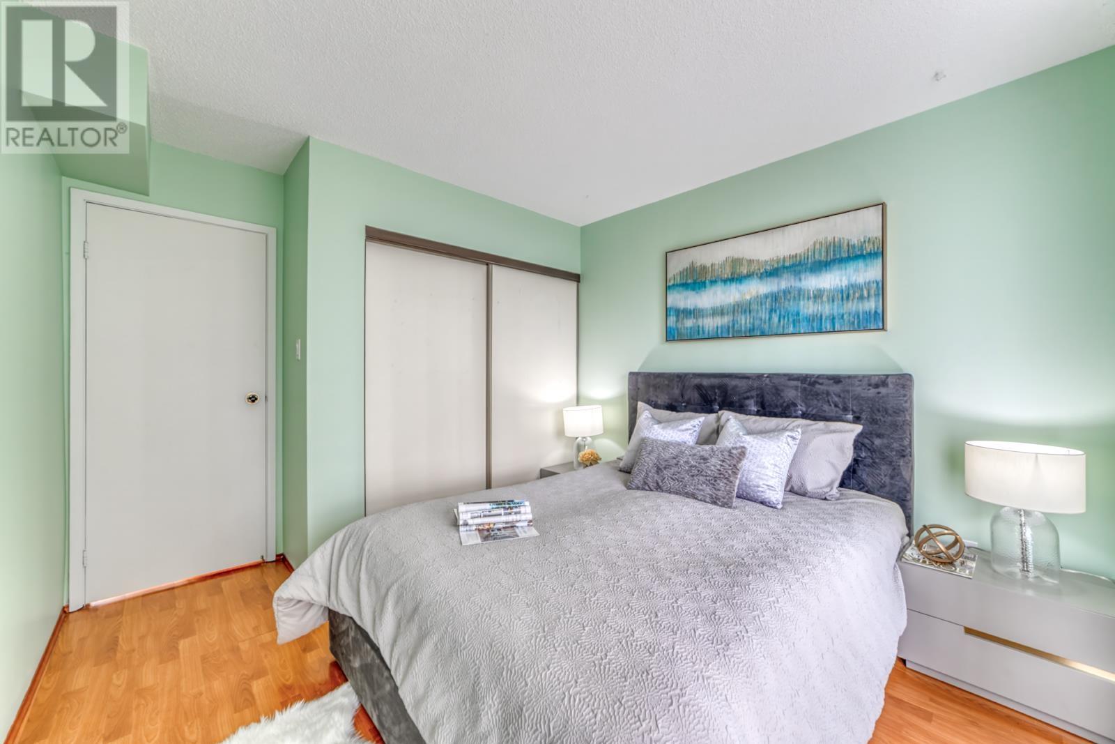 Listing Picture 18 of 40 : 2304 3755 BARTLETT COURT, Burnaby / 本拿比 - 魯藝地產 Yvonne Lu Group - MLS Medallion Club Member