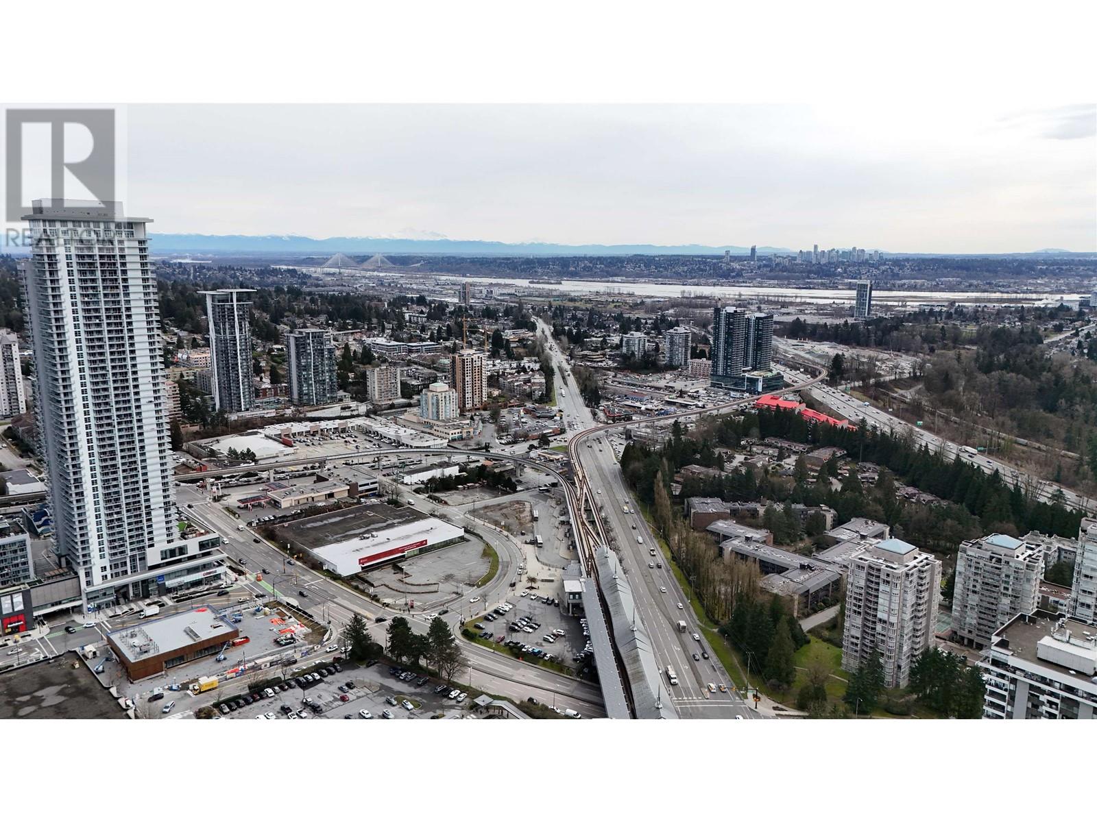 Listing Picture 37 of 40 : 2304 3755 BARTLETT COURT, Burnaby / 本拿比 - 魯藝地產 Yvonne Lu Group - MLS Medallion Club Member