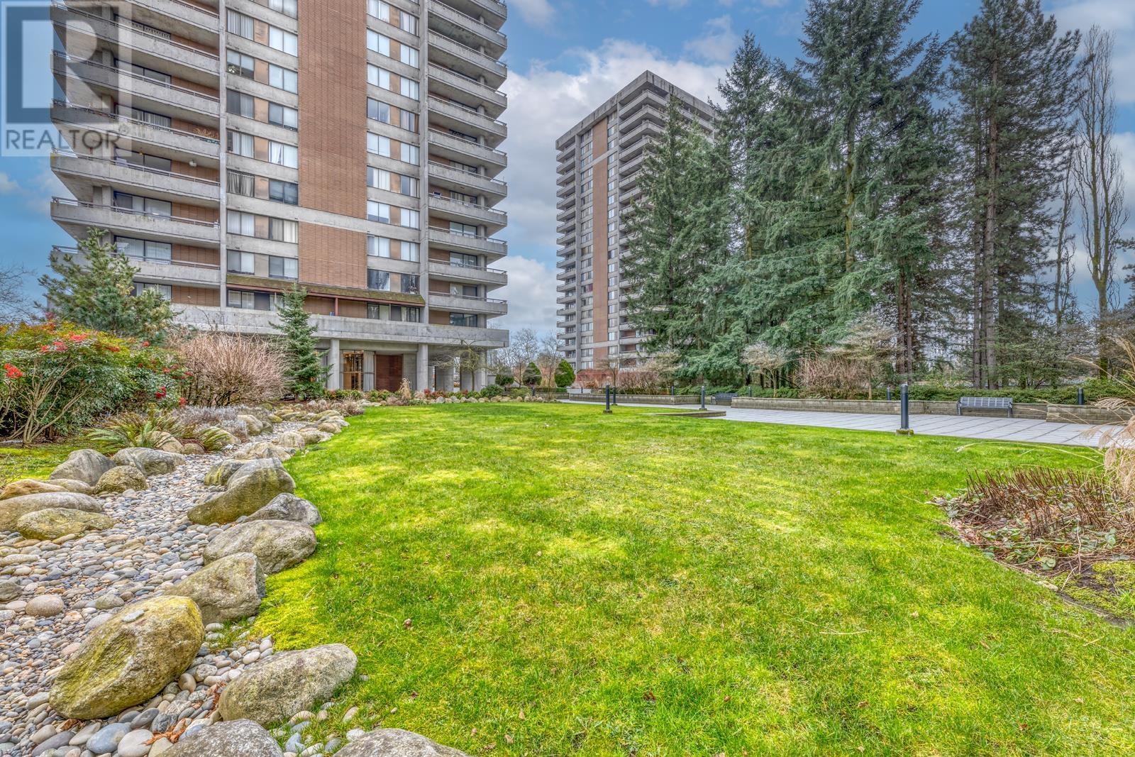 Listing Picture 33 of 40 : 2304 3755 BARTLETT COURT, Burnaby / 本拿比 - 魯藝地產 Yvonne Lu Group - MLS Medallion Club Member