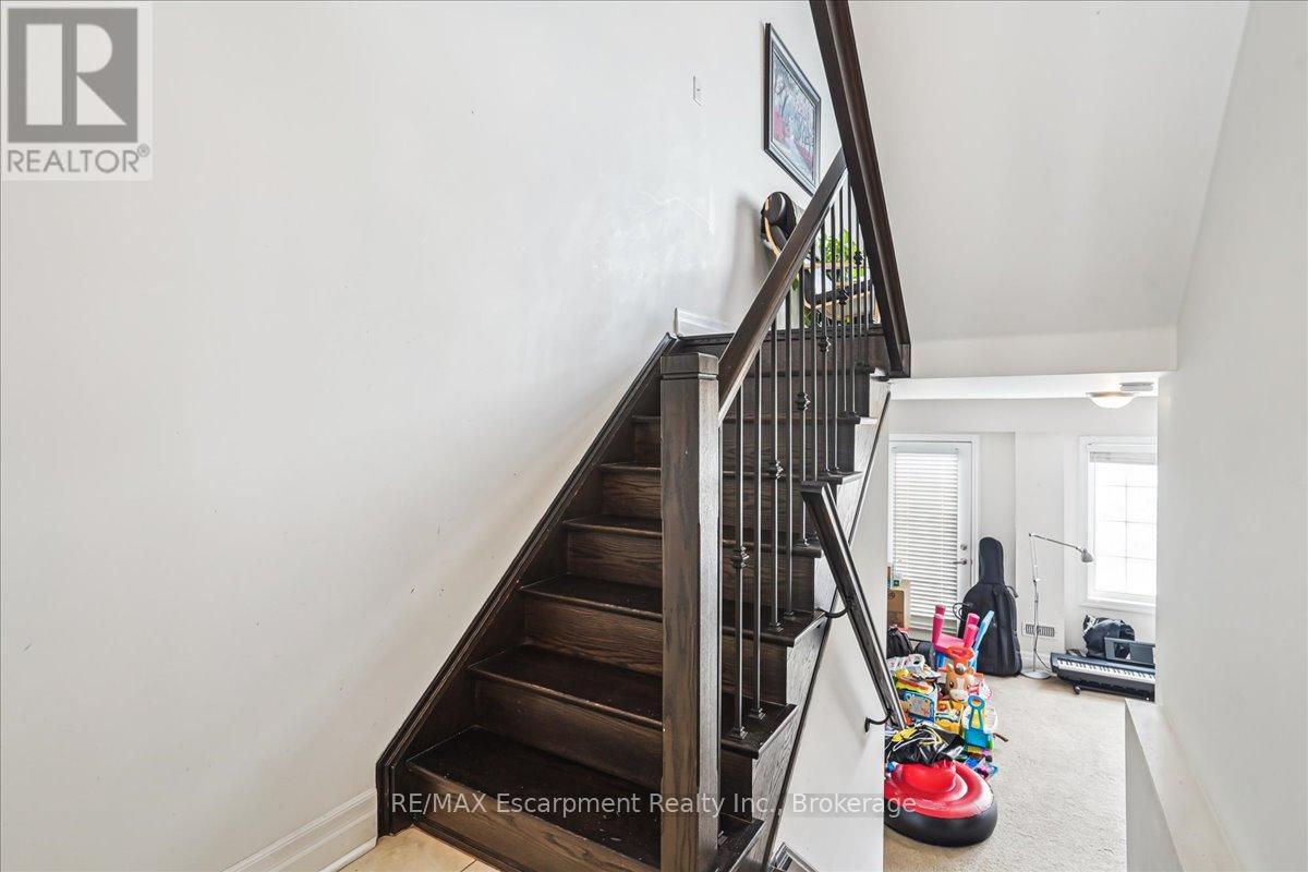 Property at 36 - 2171 FIDDLERS WAY image 5