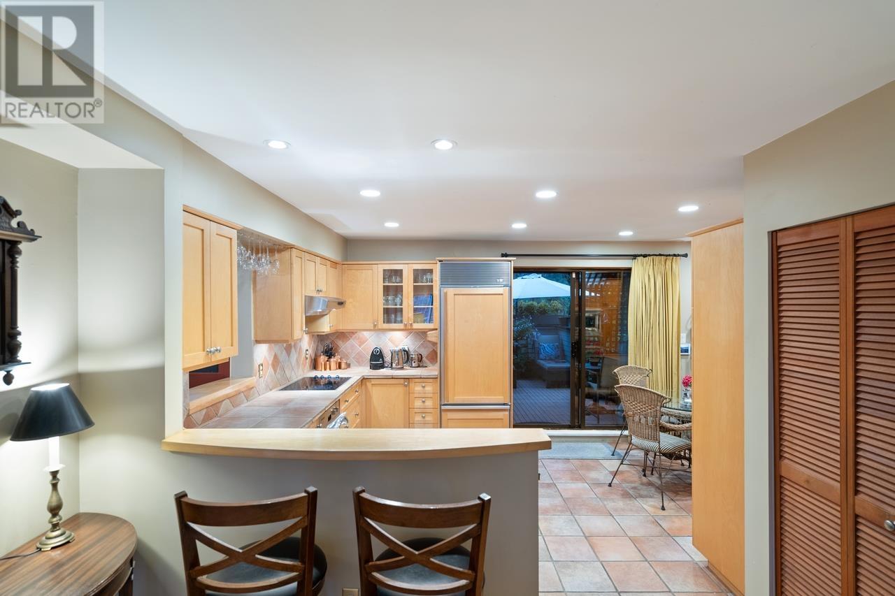 Listing Picture 14 of 40 : 1042 IRONWORK PASSAGE, Vancouver / 溫哥華 - 魯藝地產 Yvonne Lu Group - MLS Medallion Club Member