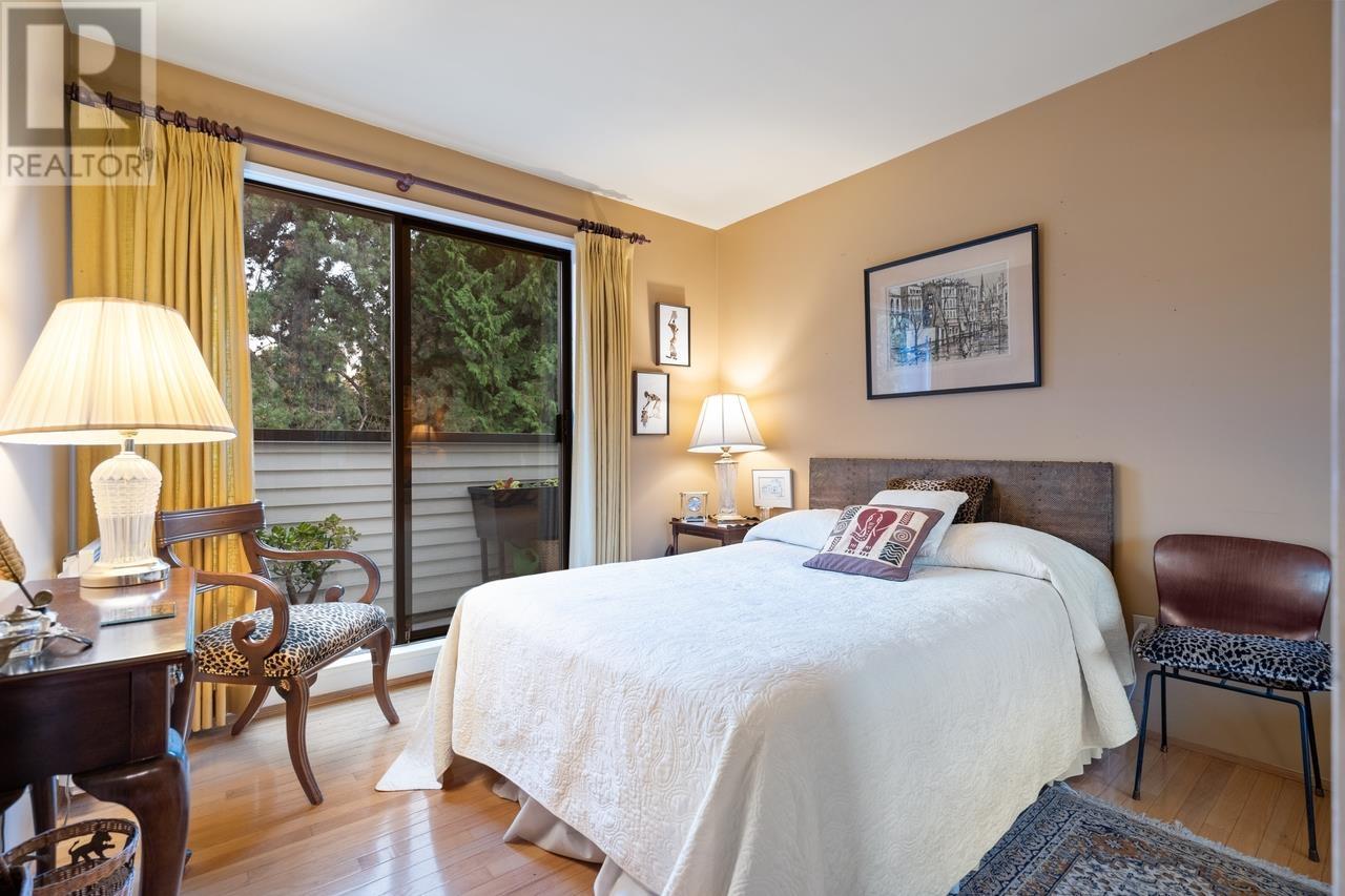 Listing Picture 32 of 40 : 1042 IRONWORK PASSAGE, Vancouver / 溫哥華 - 魯藝地產 Yvonne Lu Group - MLS Medallion Club Member