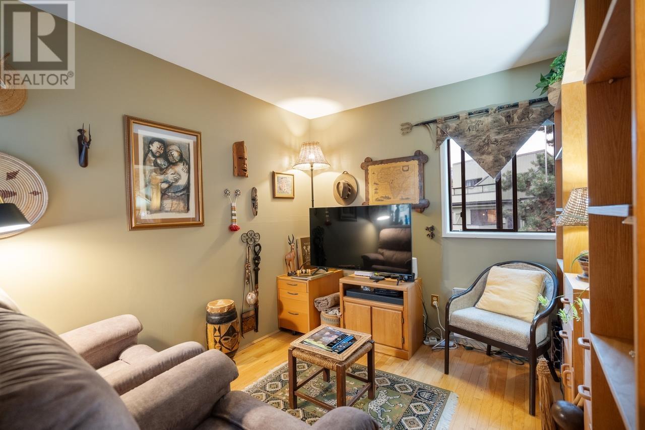 Listing Picture 31 of 40 : 1042 IRONWORK PASSAGE, Vancouver / 溫哥華 - 魯藝地產 Yvonne Lu Group - MLS Medallion Club Member