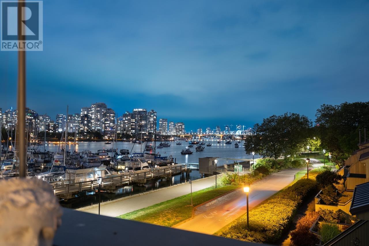 Listing Picture 37 of 40 : 1042 IRONWORK PASSAGE, Vancouver / 溫哥華 - 魯藝地產 Yvonne Lu Group - MLS Medallion Club Member