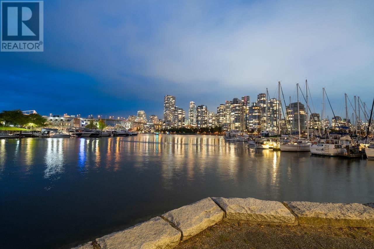 Listing Picture 36 of 40 : 1042 IRONWORK PASSAGE, Vancouver / 溫哥華 - 魯藝地產 Yvonne Lu Group - MLS Medallion Club Member