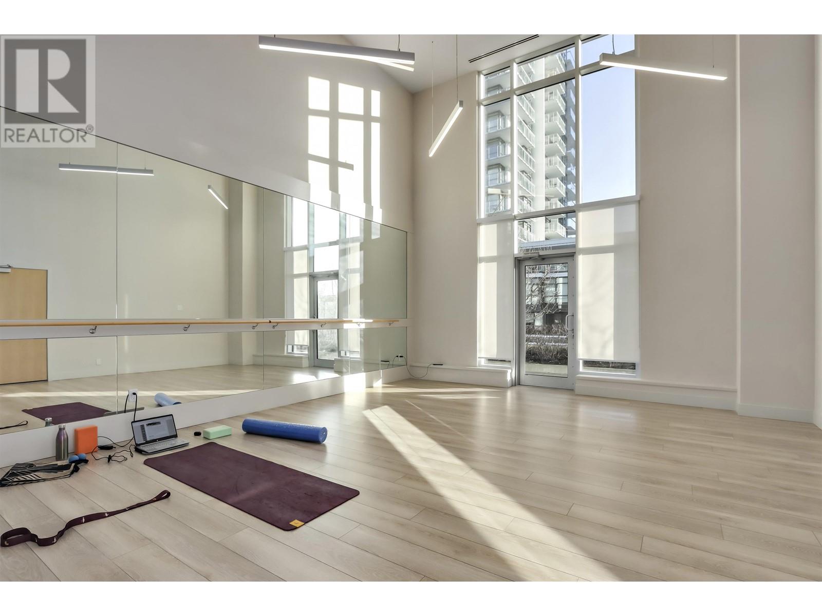 Listing Picture 21 of 27 : 1004 4465 JUNEAU STREET, Burnaby / 本拿比 - 魯藝地產 Yvonne Lu Group - MLS Medallion Club Member