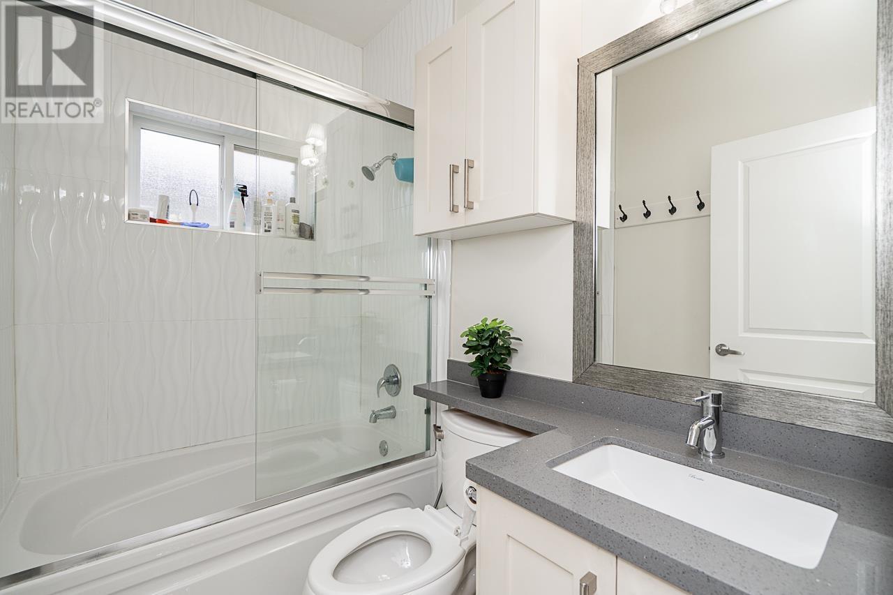 7254 11th Avenue, Burnaby, British Columbia  V3N 2M7 - Photo 17 - R2970398