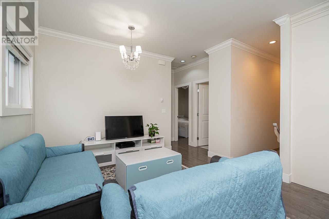 7254 11th Avenue, Burnaby, British Columbia  V3N 2M7 - Photo 6 - R2970398