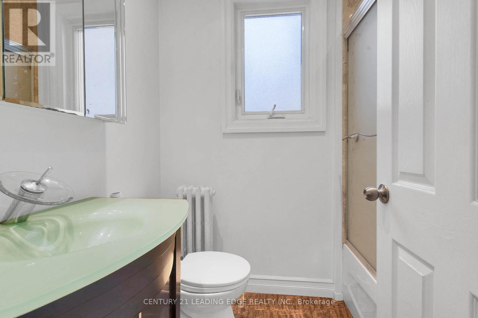 65 Branstone Road, Toronto, Ontario  M6E 4E3 - Photo 15 - W11984135