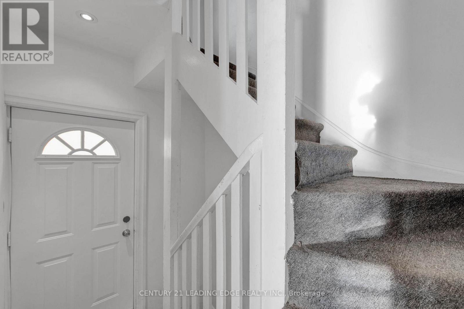 65 Branstone Road, Toronto, Ontario  M6E 4E3 - Photo 27 - W11984135