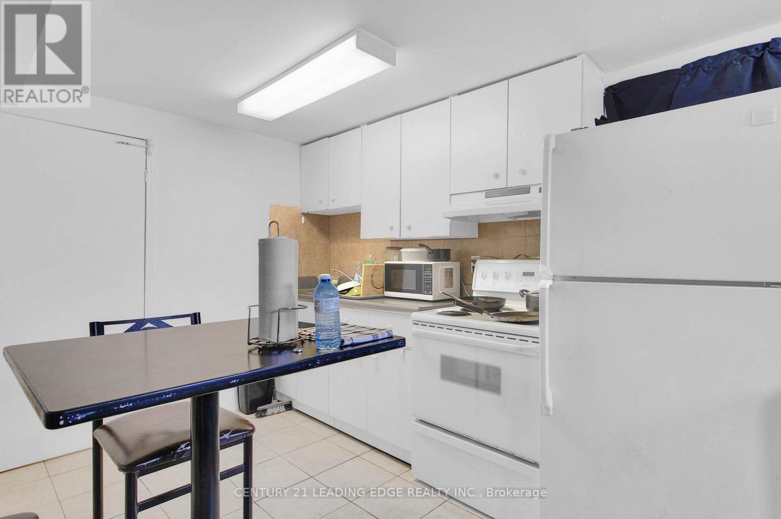 65 Branstone Road, Toronto, Ontario  M6E 4E3 - Photo 29 - W11984135