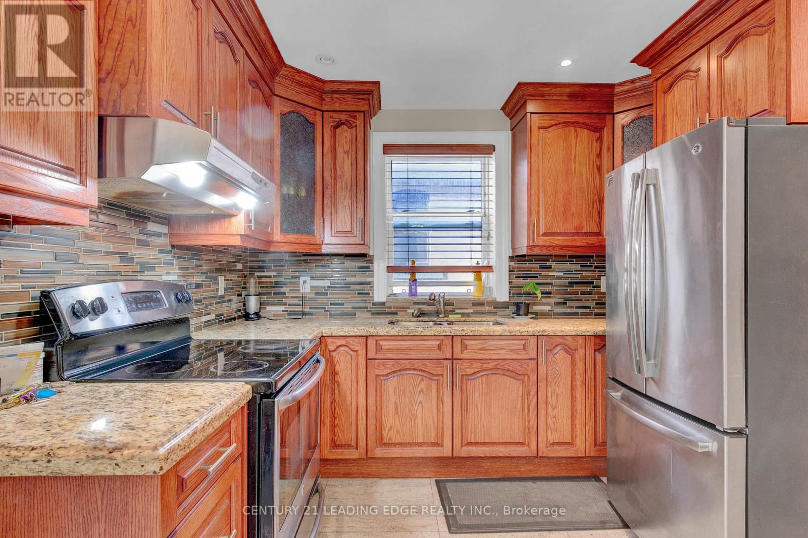 65 Branstone Road, Toronto, Ontario  M6E 4E3 - Photo 8 - W11984135