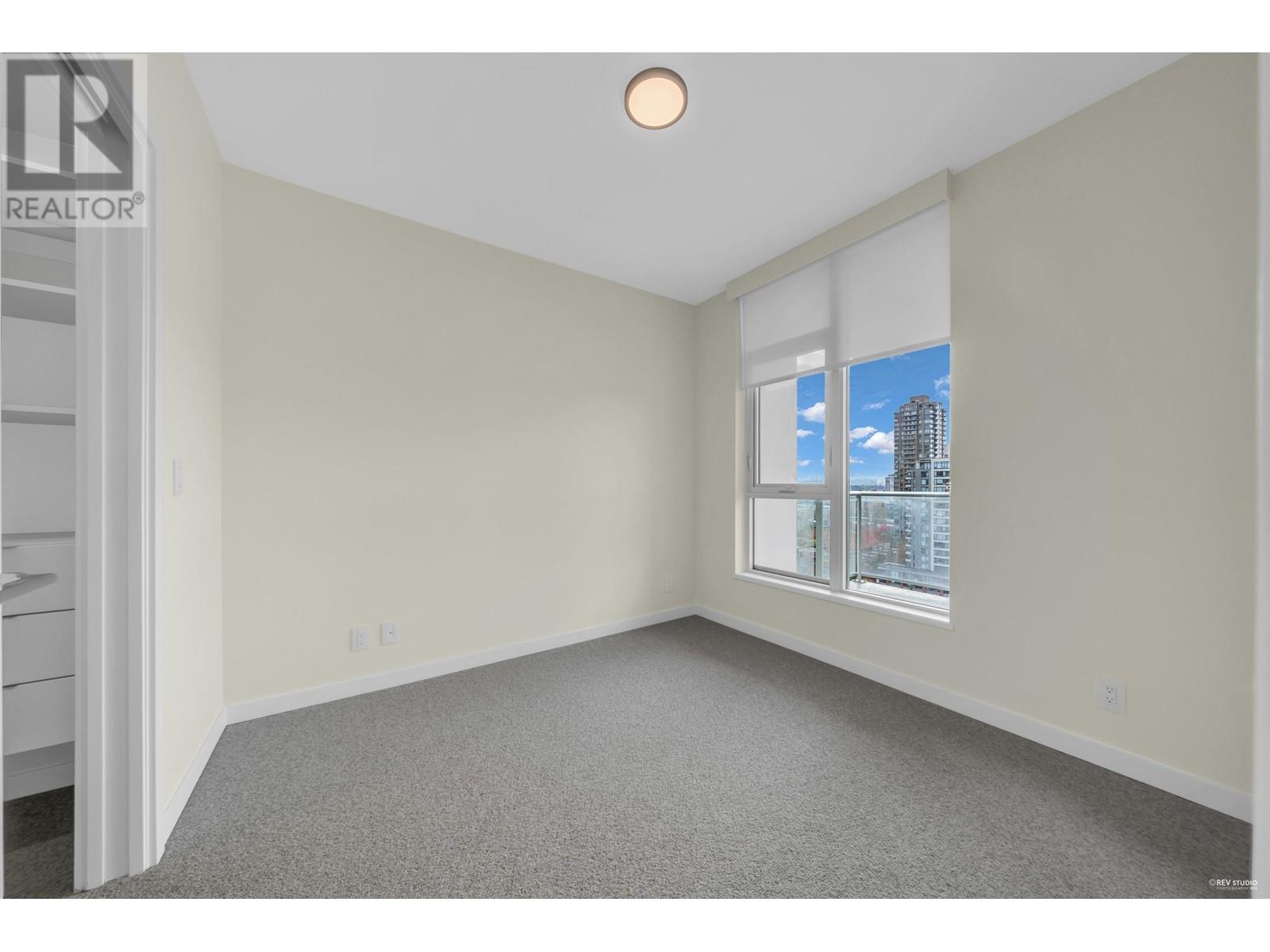 Listing Picture 11 of 22 : 1111 4168 LOUGHEED HIGHWAY, Burnaby / 本拿比 - 魯藝地產 Yvonne Lu Group - MLS Medallion Club Member