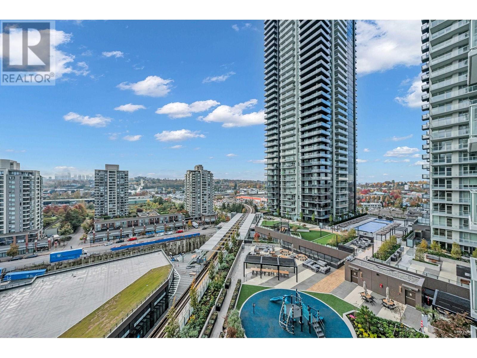 Listing Picture 19 of 22 : 1111 4168 LOUGHEED HIGHWAY, Burnaby / 本拿比 - 魯藝地產 Yvonne Lu Group - MLS Medallion Club Member