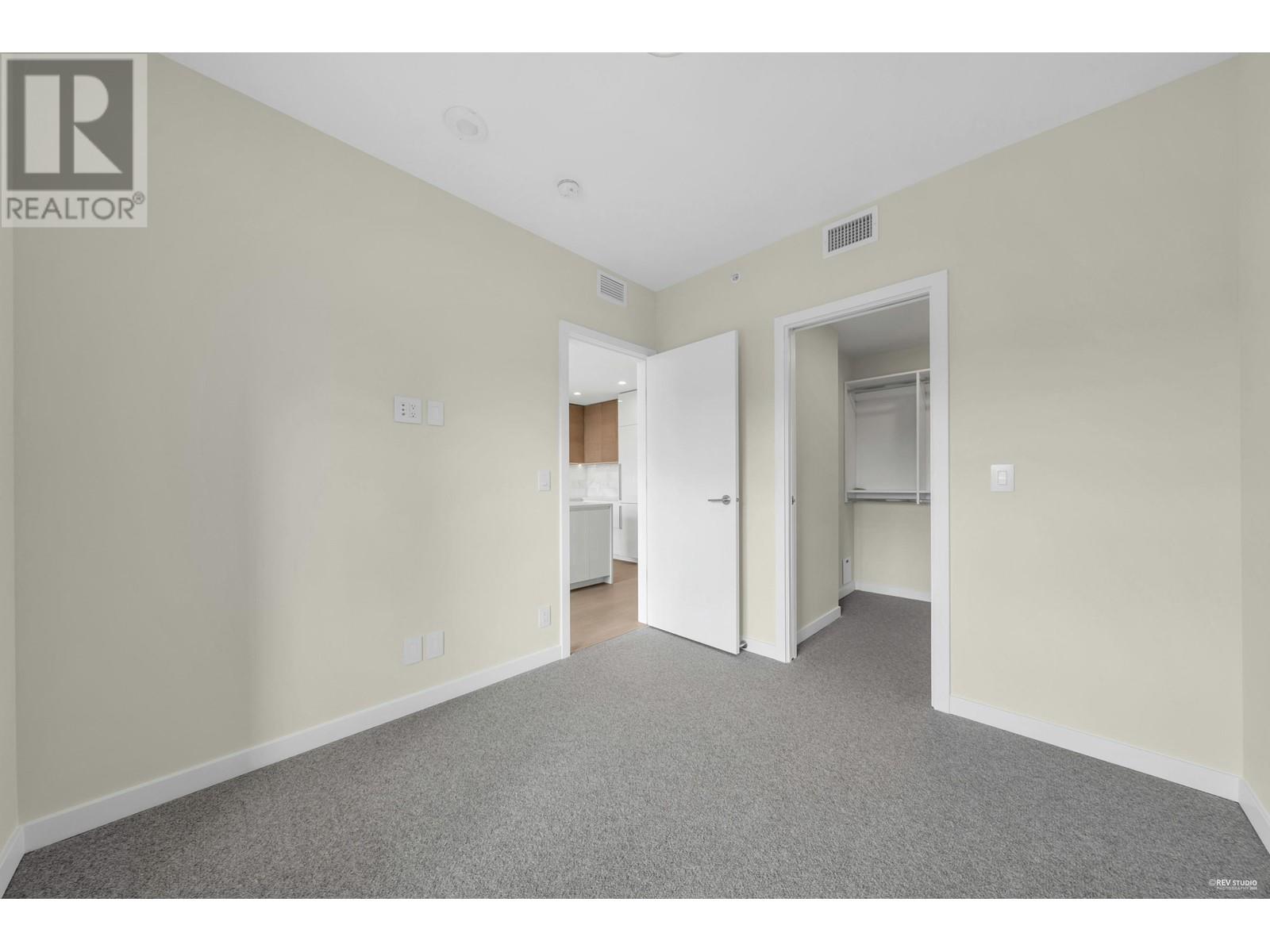 Listing Picture 12 of 22 : 1111 4168 LOUGHEED HIGHWAY, Burnaby / 本拿比 - 魯藝地產 Yvonne Lu Group - MLS Medallion Club Member