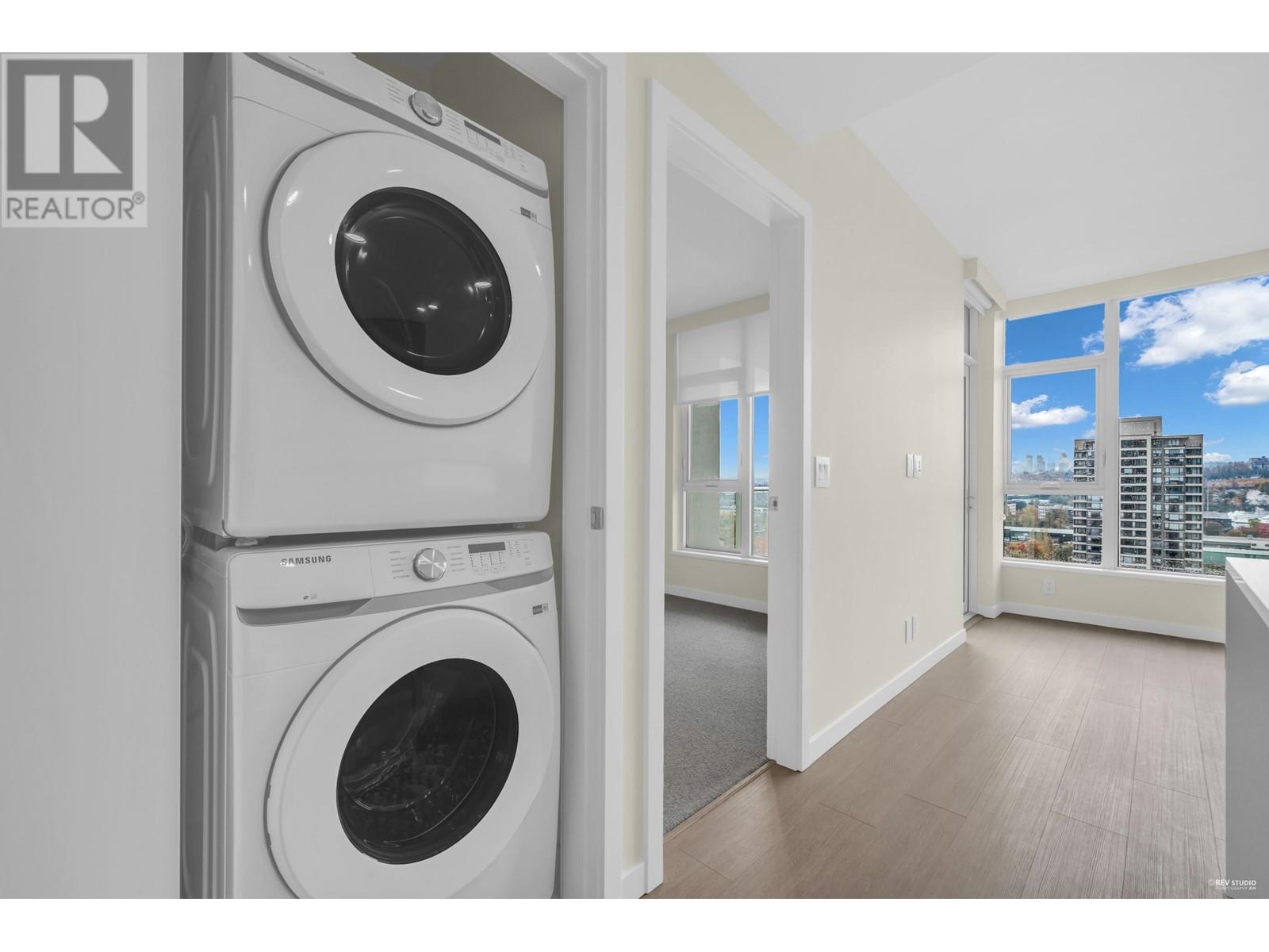 Listing Picture 15 of 22 : 1111 4168 LOUGHEED HIGHWAY, Burnaby / 本拿比 - 魯藝地產 Yvonne Lu Group - MLS Medallion Club Member