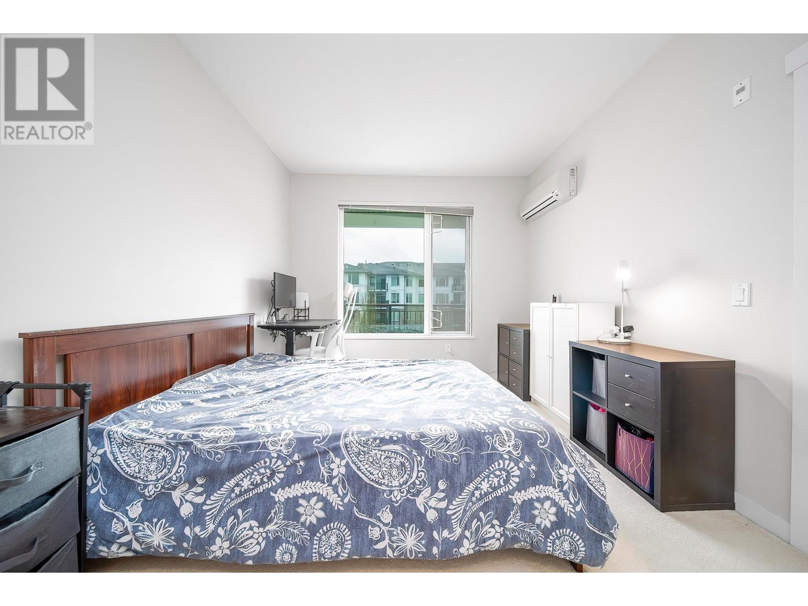 Listing Picture 16 of 30 : 317 9388 MCKIM WAY, Richmond / 烈治文 - 魯藝地產 Yvonne Lu Group - MLS Medallion Club Member