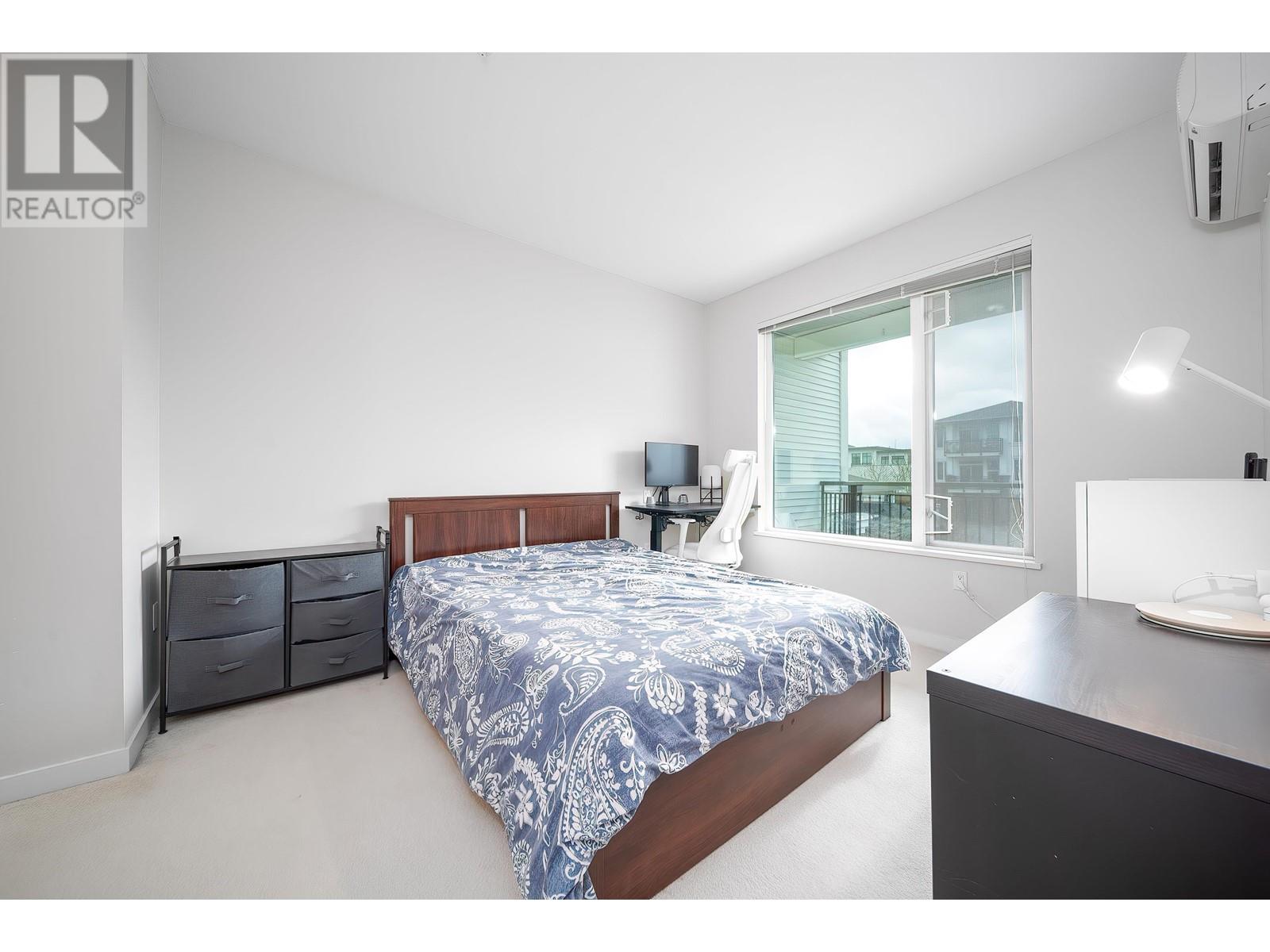 Listing Picture 15 of 30 : 317 9388 MCKIM WAY, Richmond / 烈治文 - 魯藝地產 Yvonne Lu Group - MLS Medallion Club Member