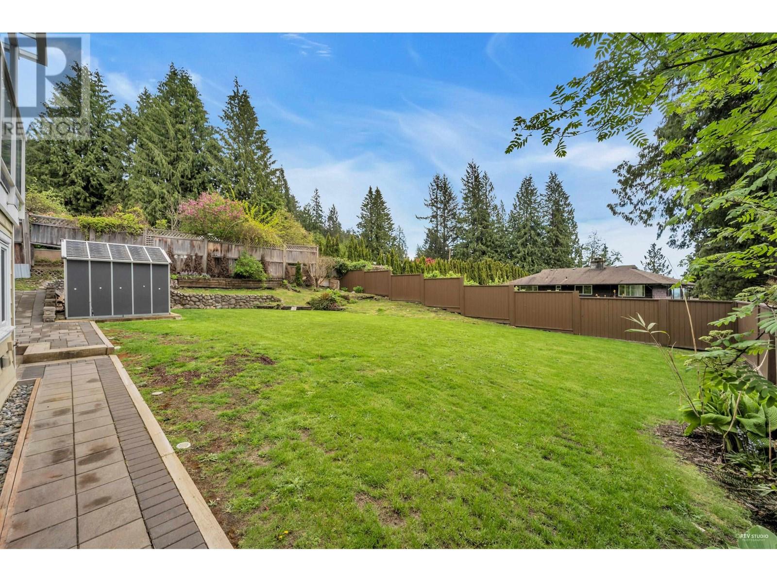 819 Prospect Avenue, North Vancouver, British Columbia  V7R 2M2 - Photo 11 - R2971223
