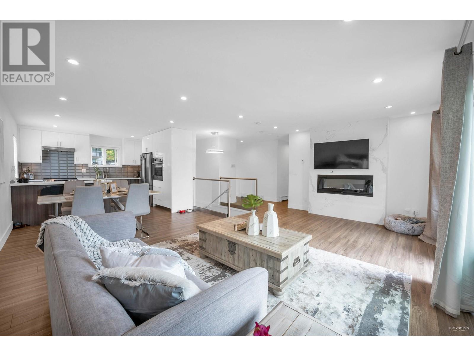 819 Prospect Avenue, North Vancouver, British Columbia  V7R 2M2 - Photo 6 - R2971223