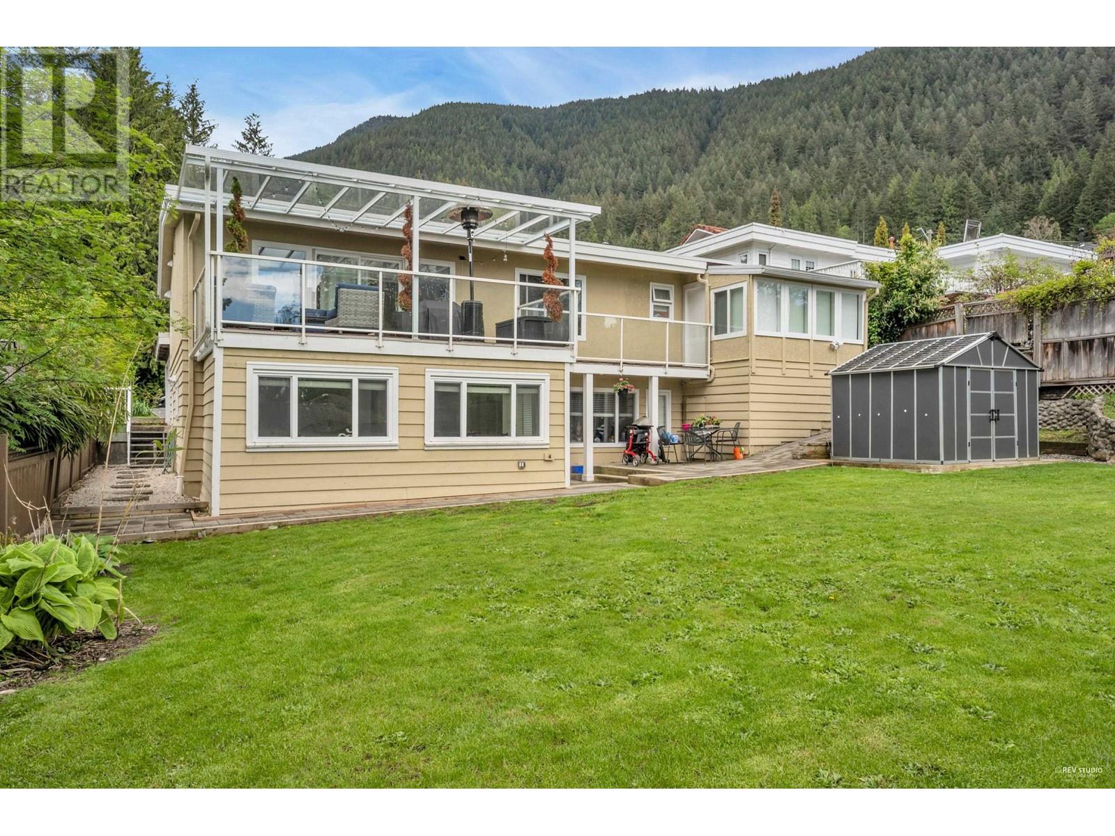 819 Prospect Avenue, North Vancouver, British Columbia  V7R 2M2 - Photo 37 - R2971223