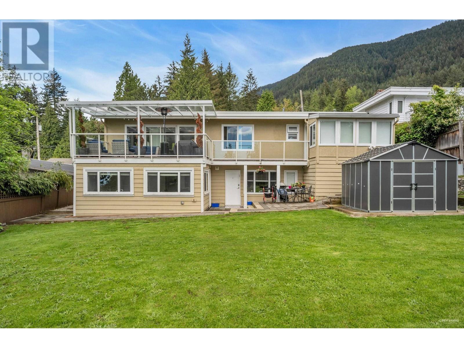 819 Prospect Avenue, North Vancouver, British Columbia  V7R 2M2 - Photo 38 - R2971223