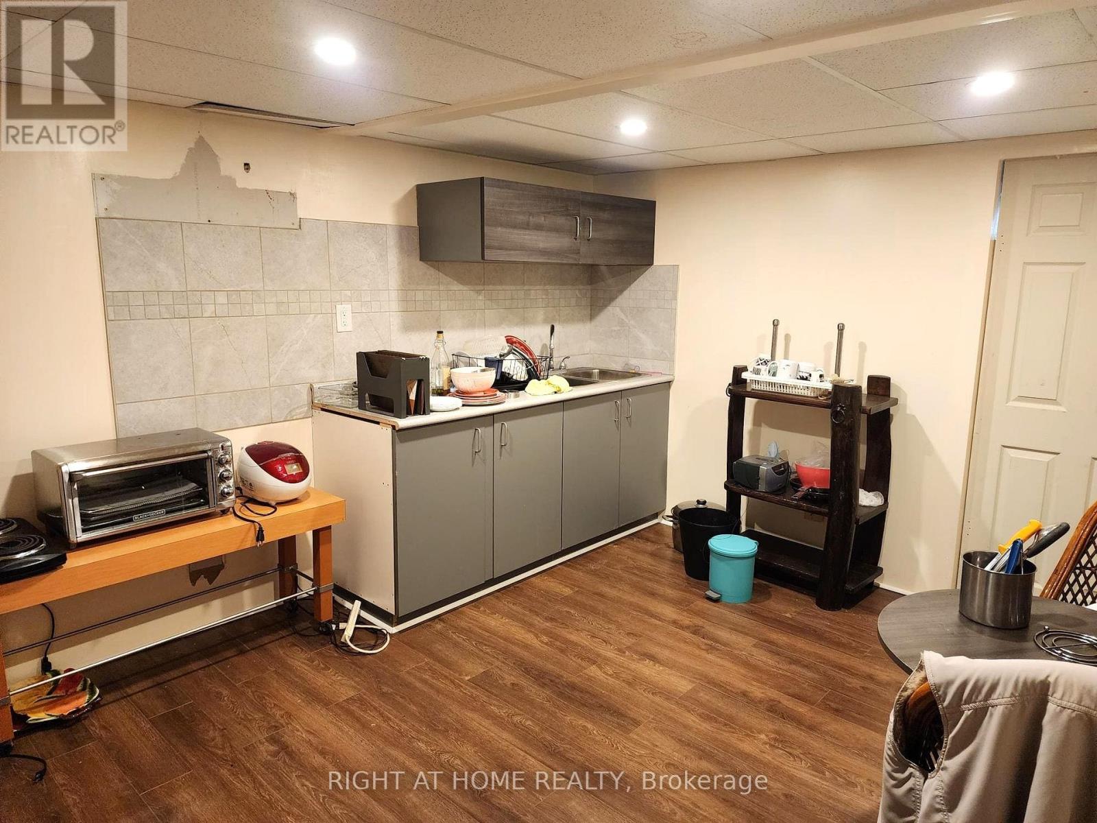 Property at C9 - 7171 TORBRAM ROAD image 2