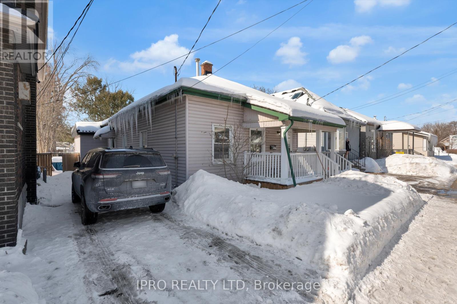 Photo 26 of 30 for 713 Adelaide Street N