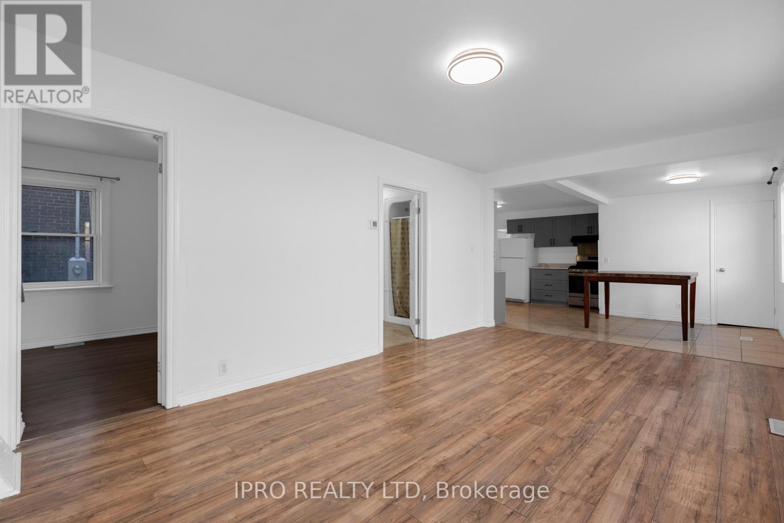 Photo 8 of 30 for 713 Adelaide Street N