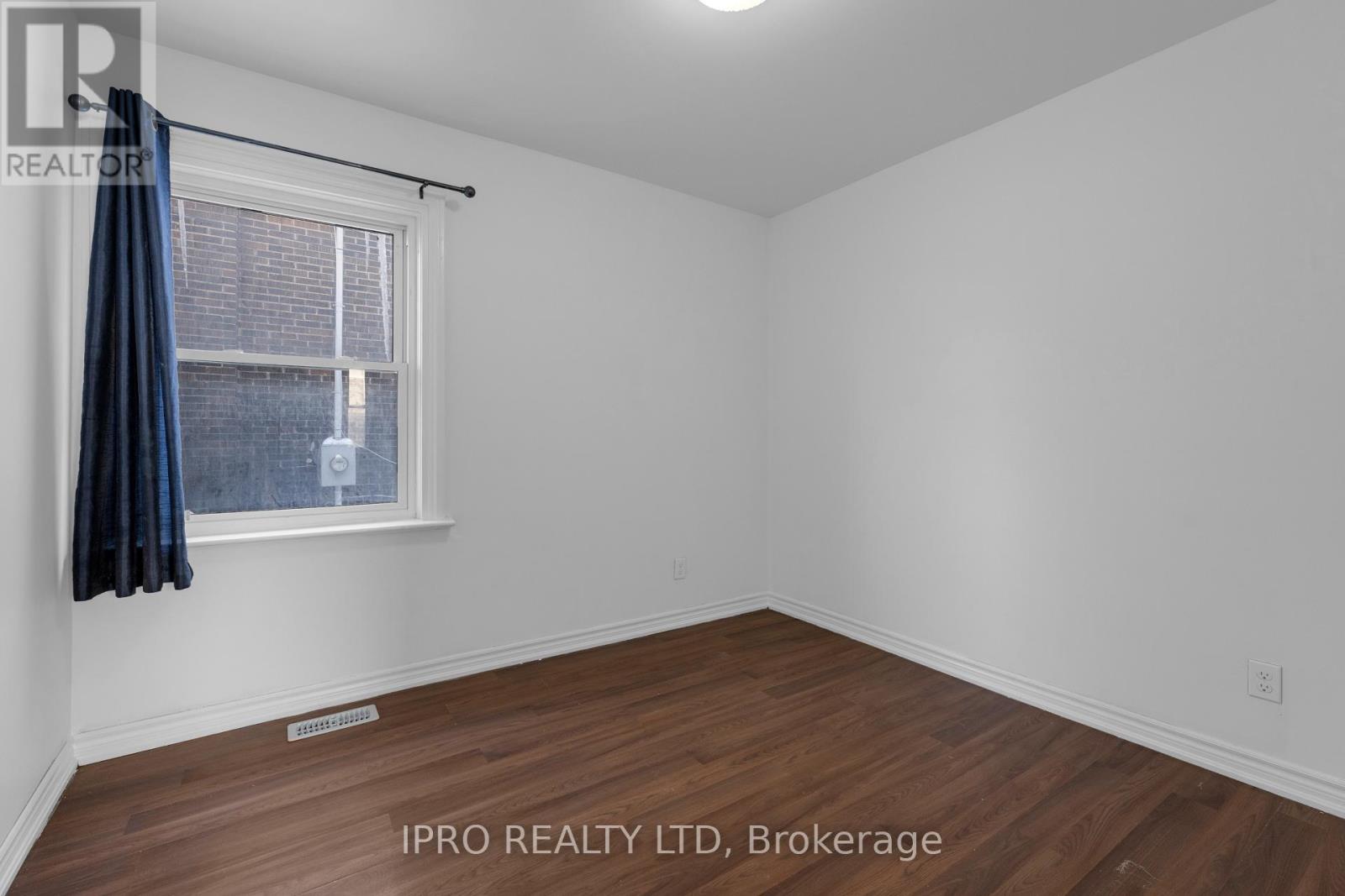 Photo 9 of 30 for 713 Adelaide Street N