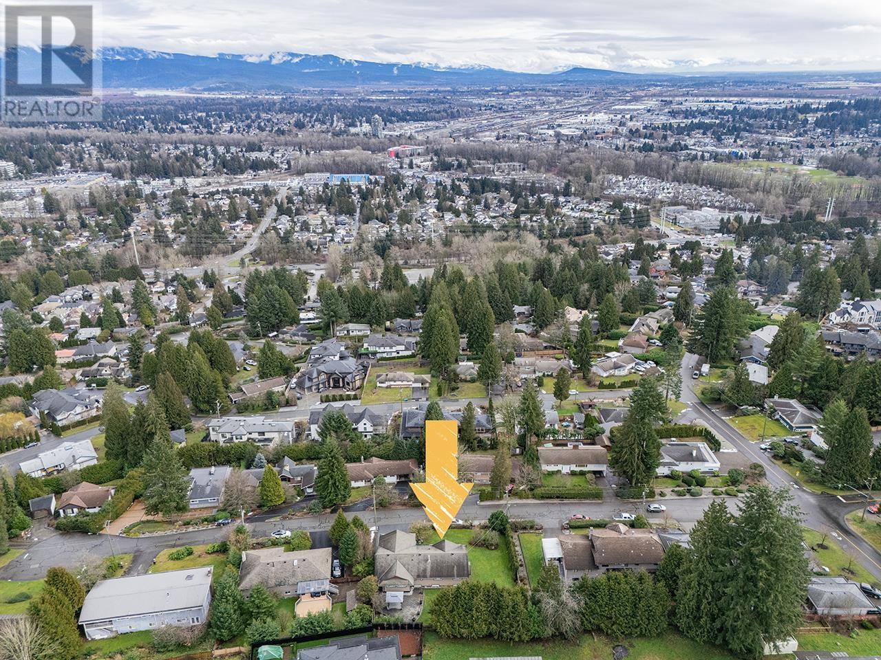 3072 Lazy A Street, Coquitlam, British Columbia  V3C 3N9 - Photo 8 - R2970508