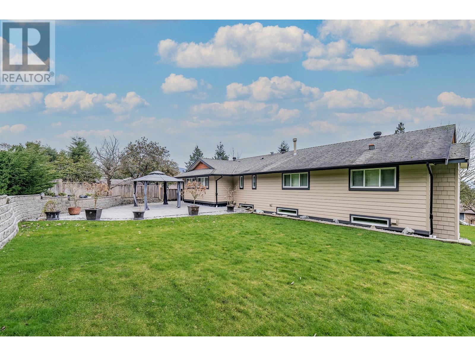 3072 Lazy A Street, Coquitlam, British Columbia  V3C 3N9 - Photo 6 - R2970508