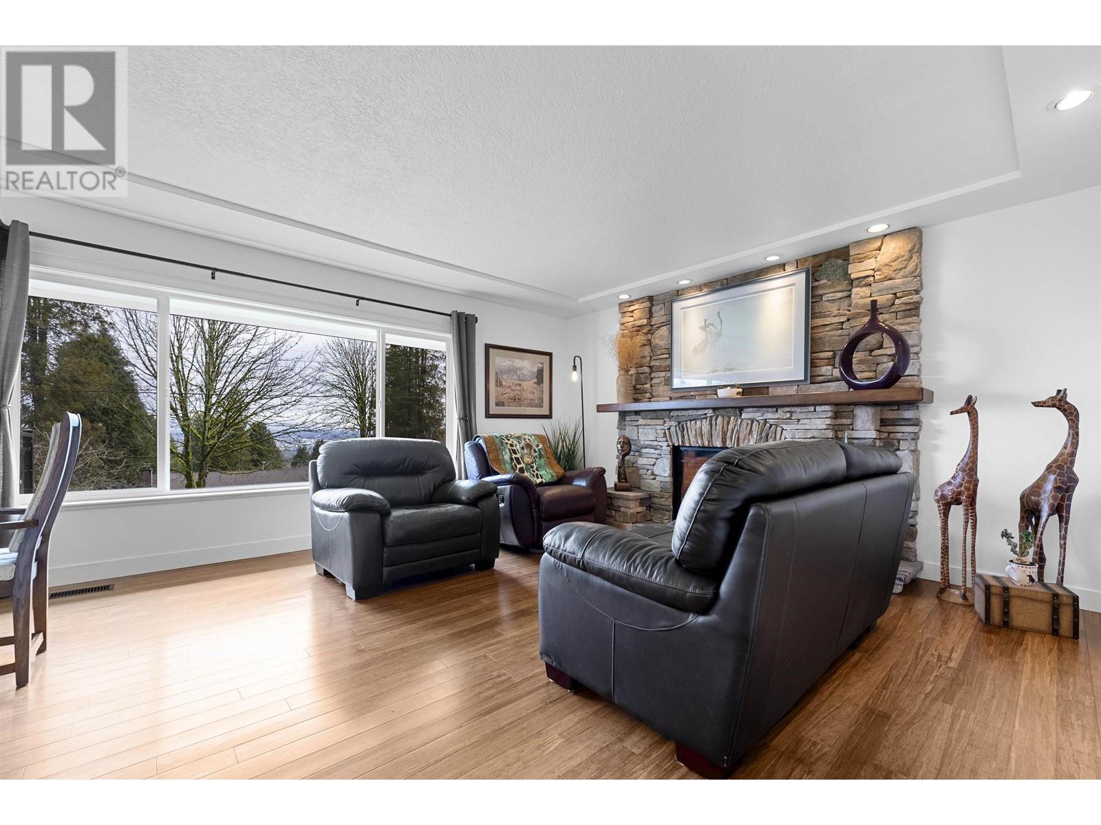 3072 Lazy A Street, Coquitlam, British Columbia  V3C 3N9 - Photo 12 - R2970508