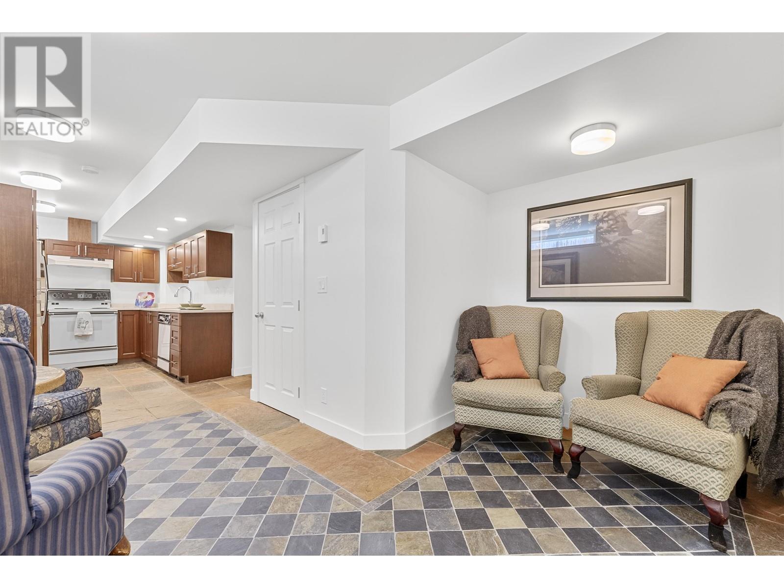 3072 Lazy A Street, Coquitlam, British Columbia  V3C 3N9 - Photo 31 - R2970508
