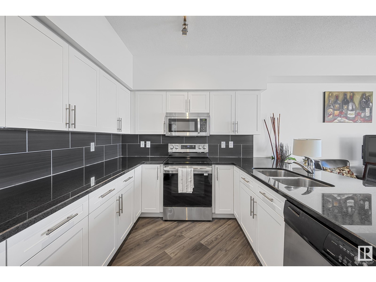 Property at #2601 10136 104 ST NW image 1