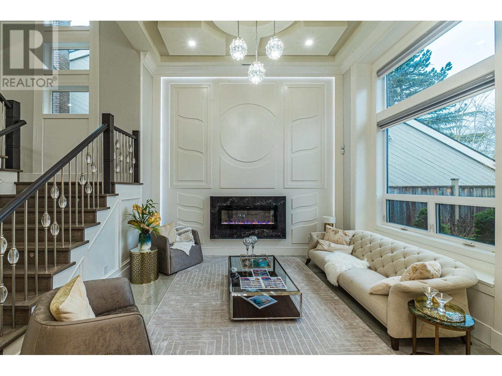 Property at 4668 MAHOOD DRIVE image 4