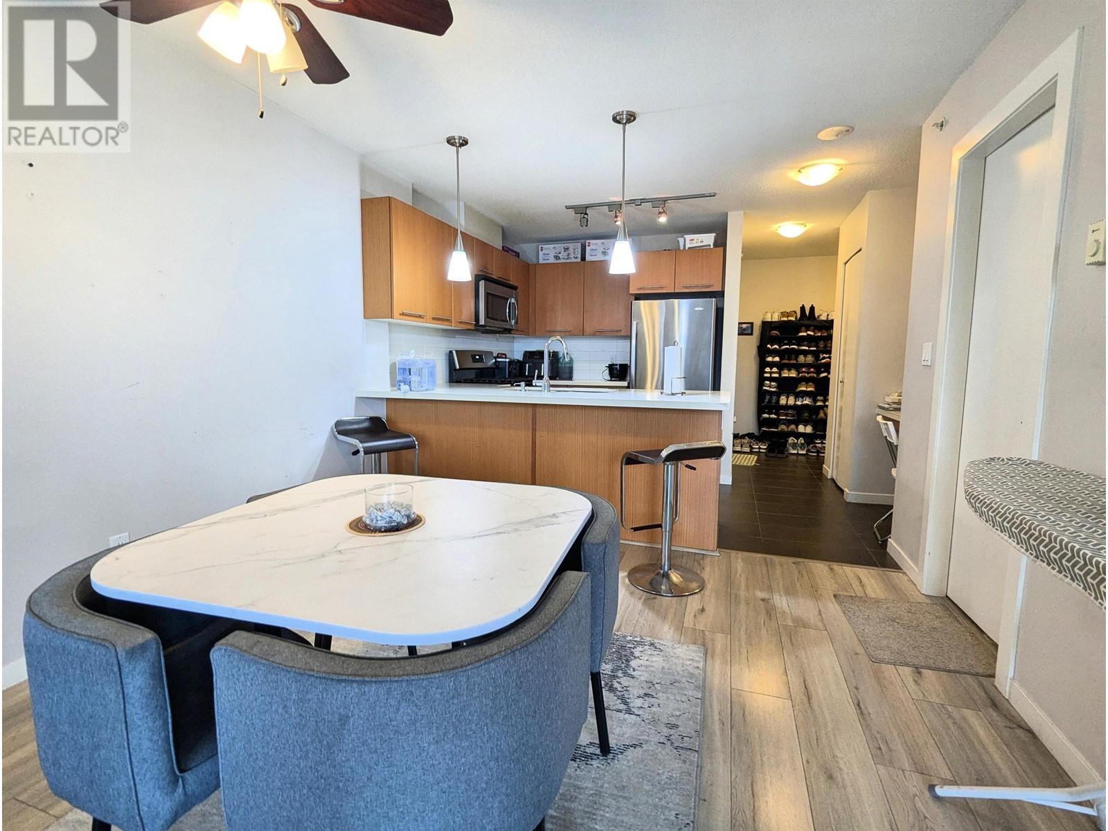 2009 2133 Douglas Road, Burnaby, British Columbia  V5C 0E9 - Photo 4 - R2969776