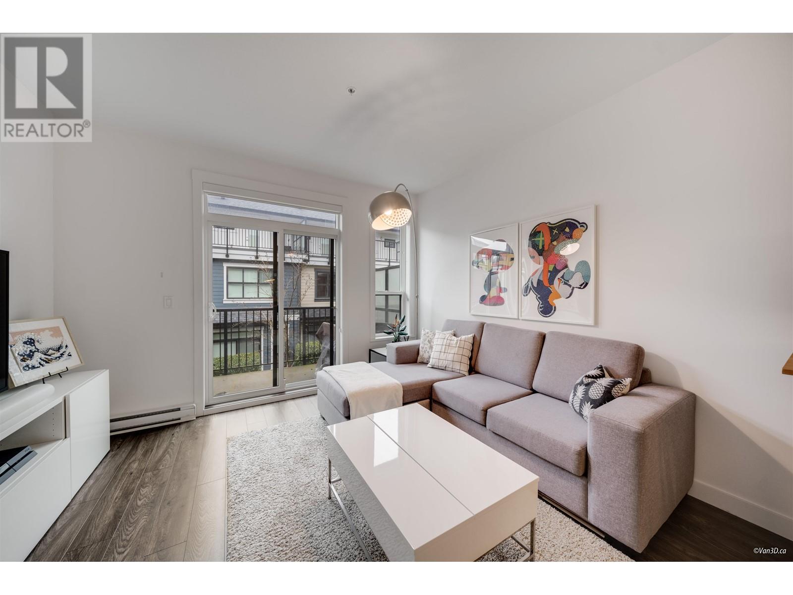Listing Picture 4 of 28 : 27 7039 MACPHERSON AVENUE, Burnaby / 本拿比 - 魯藝地產 Yvonne Lu Group - MLS Medallion Club Member