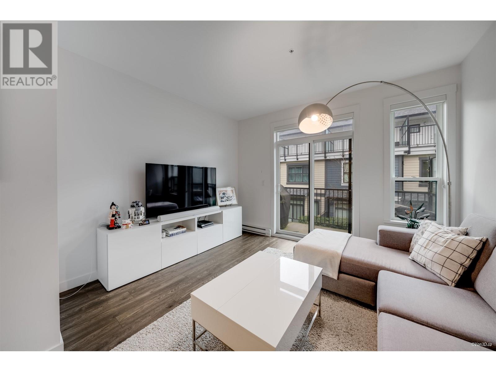Listing Picture 3 of 28 : 27 7039 MACPHERSON AVENUE, Burnaby / 本拿比 - 魯藝地產 Yvonne Lu Group - MLS Medallion Club Member