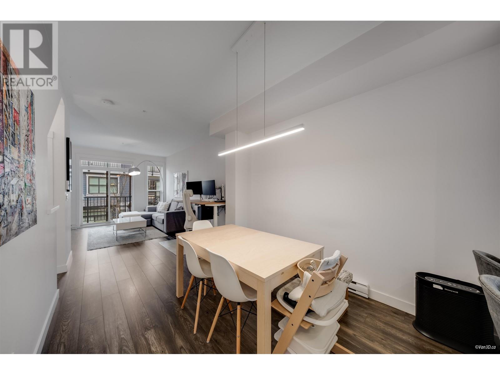 Listing Picture 13 of 28 : 27 7039 MACPHERSON AVENUE, Burnaby / 本拿比 - 魯藝地產 Yvonne Lu Group - MLS Medallion Club Member