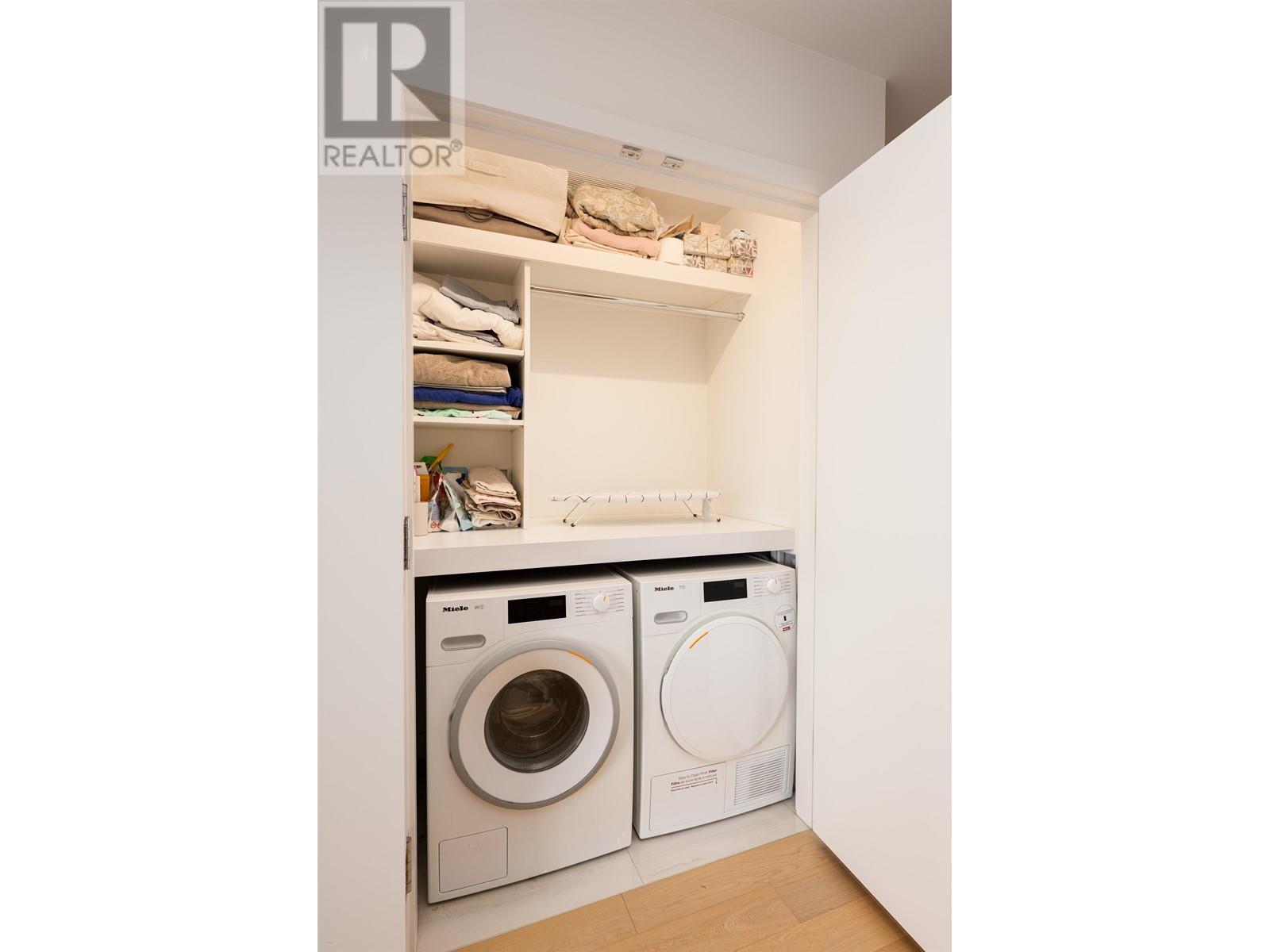 Listing Picture 15 of 18 : 705 6622 PEARSON WAY, Richmond / 烈治文 - 魯藝地產 Yvonne Lu Group - MLS Medallion Club Member