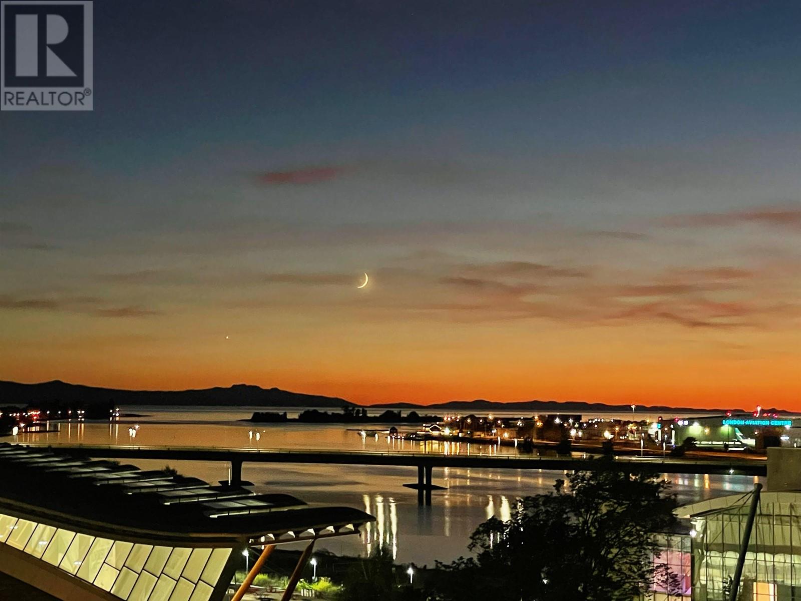 Listing Picture 16 of 18 : 705 6622 PEARSON WAY, Richmond / 烈治文 - 魯藝地產 Yvonne Lu Group - MLS Medallion Club Member