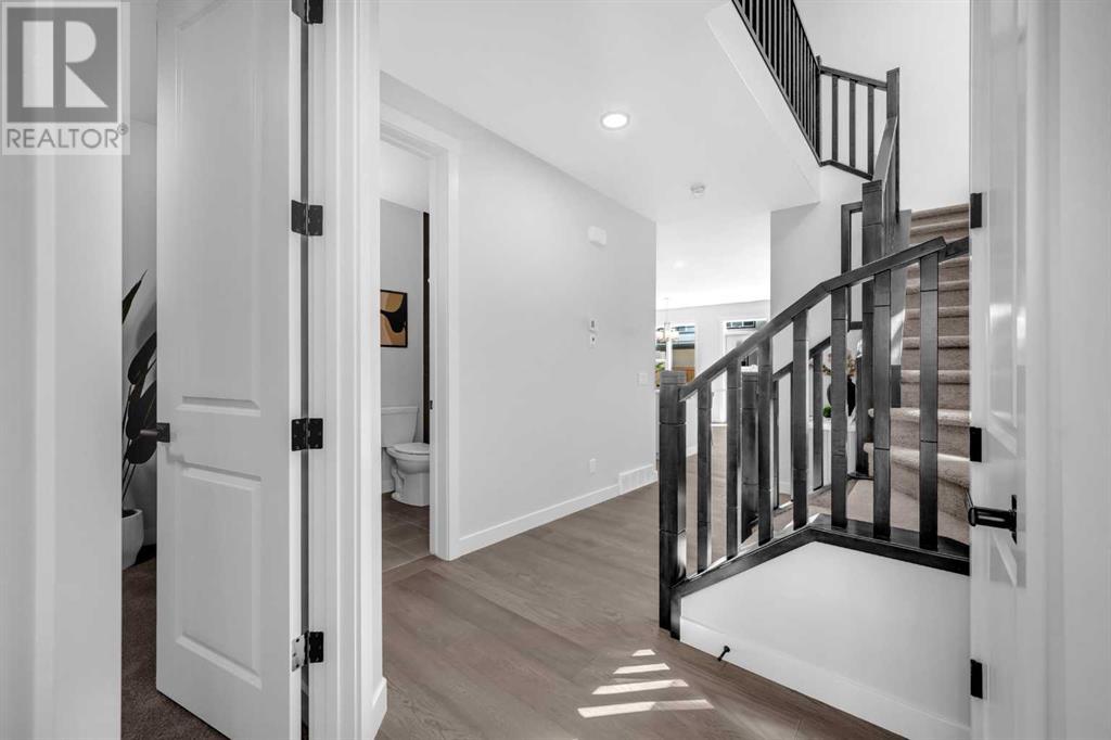 Property at 55 Amblehurst Link NW image 5